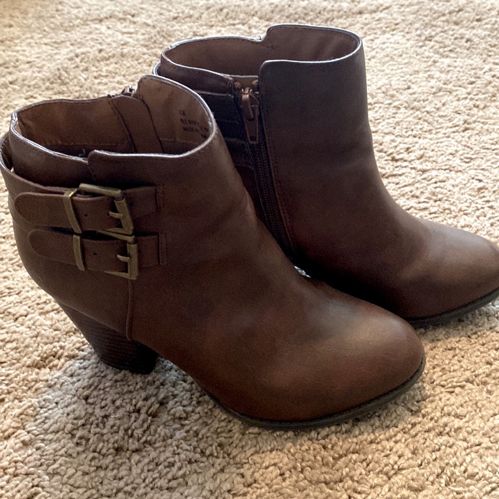 💯 SOLD 💯 Charlotte Russe Brown Booties